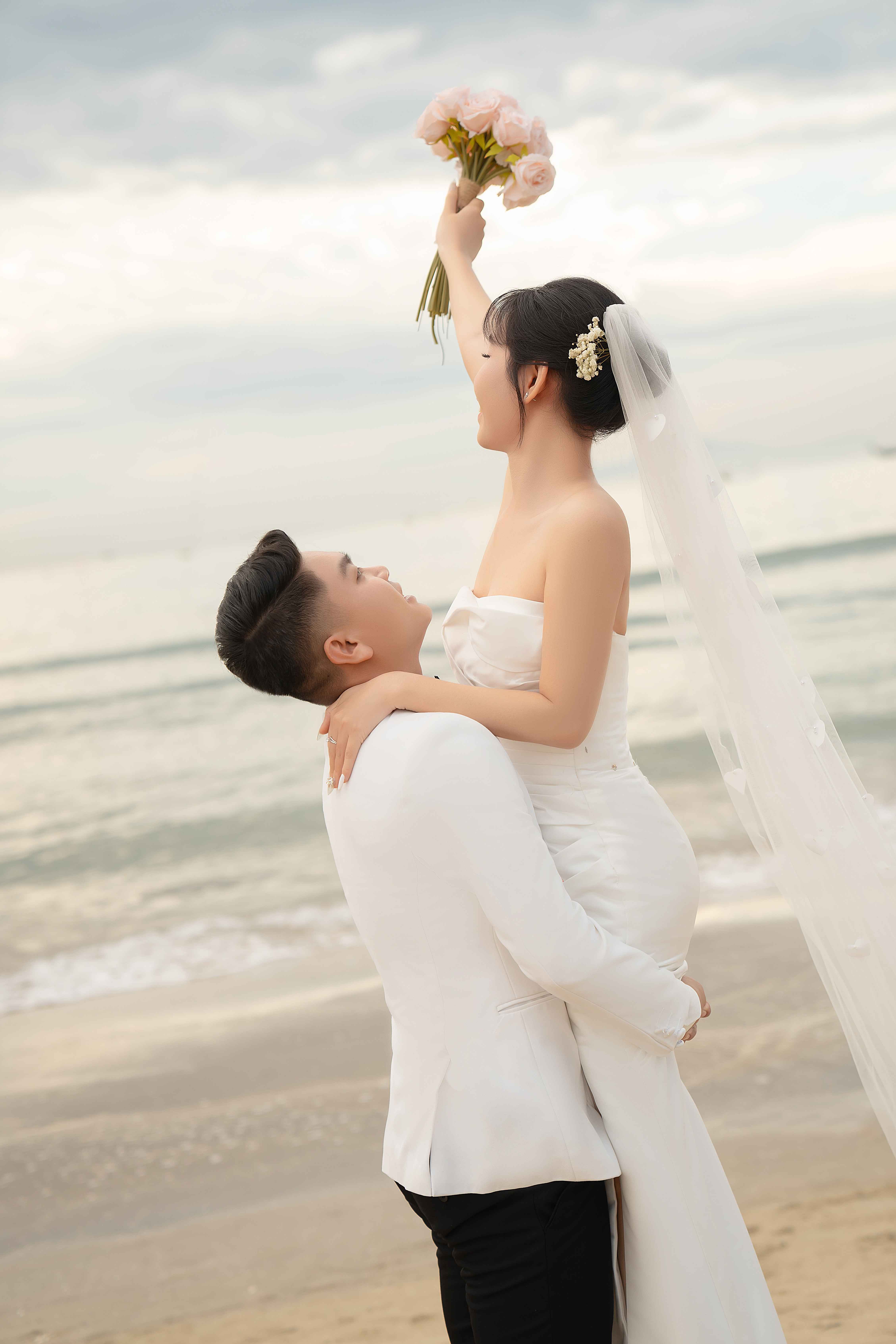 Wedding Photo - Beach Celebration
