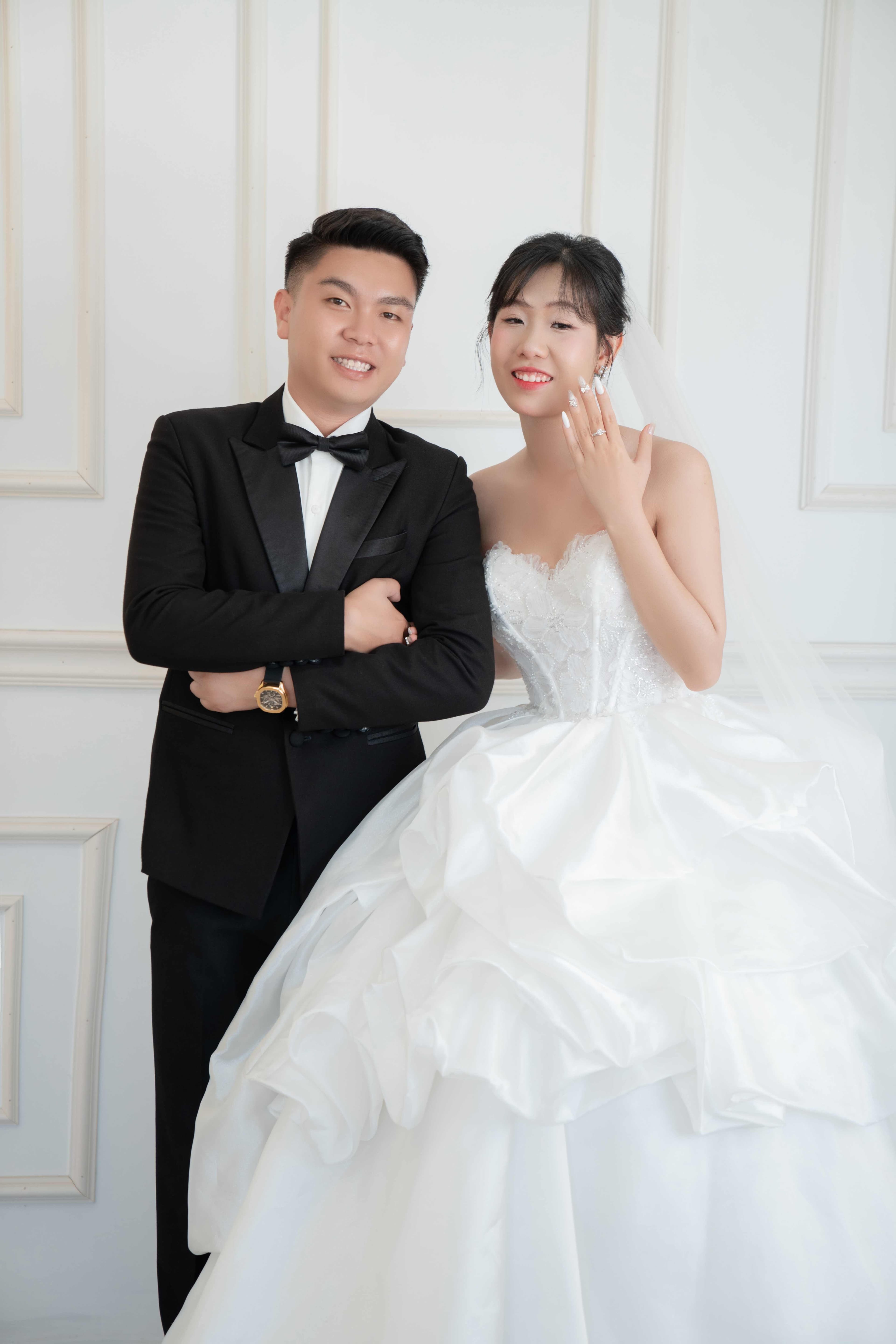 Chí Công Portrait - Alternative view