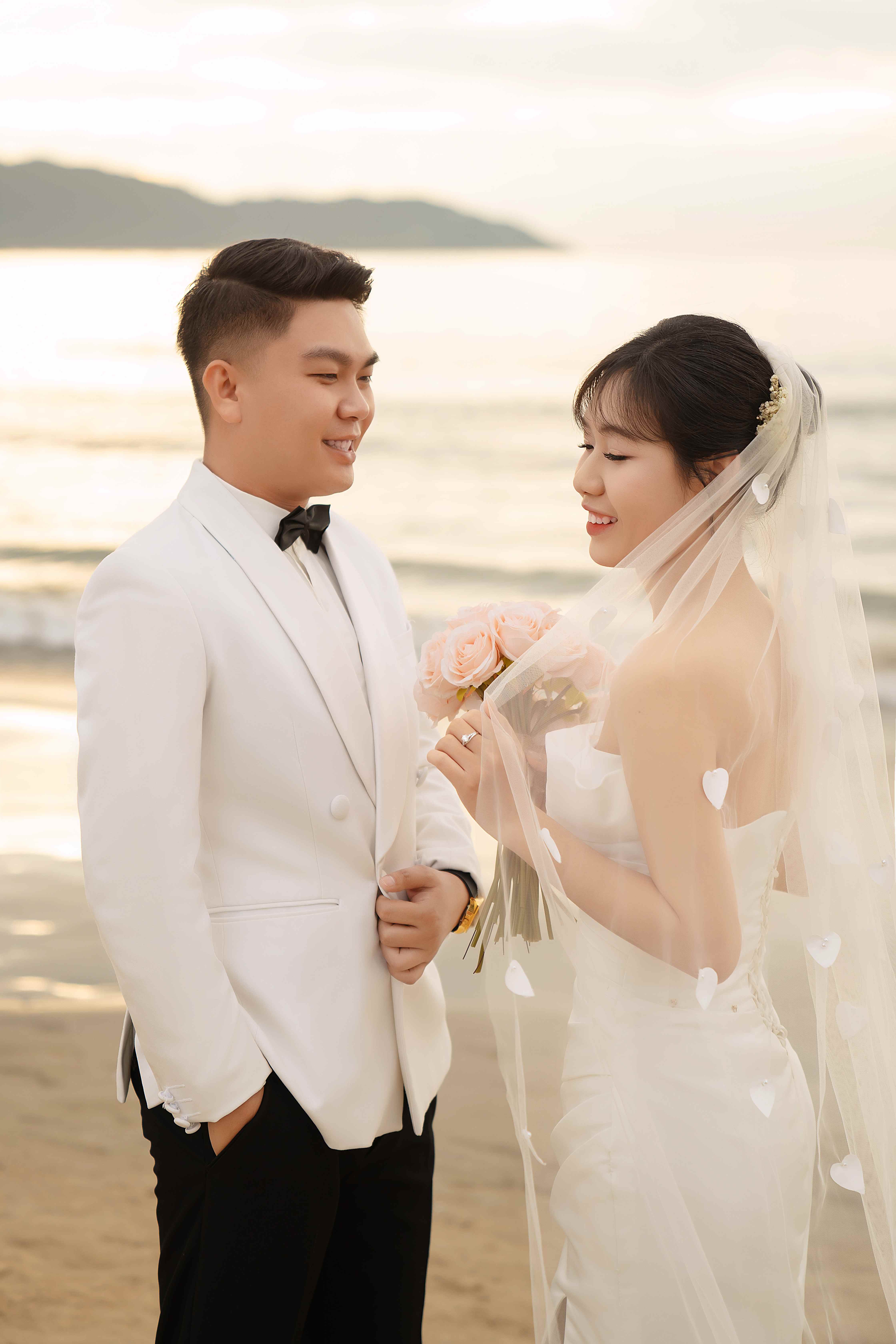 Wedding Photo - Romantic Moment